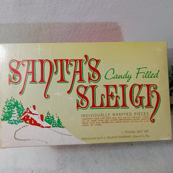 EUC: Vintage Milkis 1960s Red Christmas Sleigh Candy Holder w/ Original Box - Picture 3 of 11